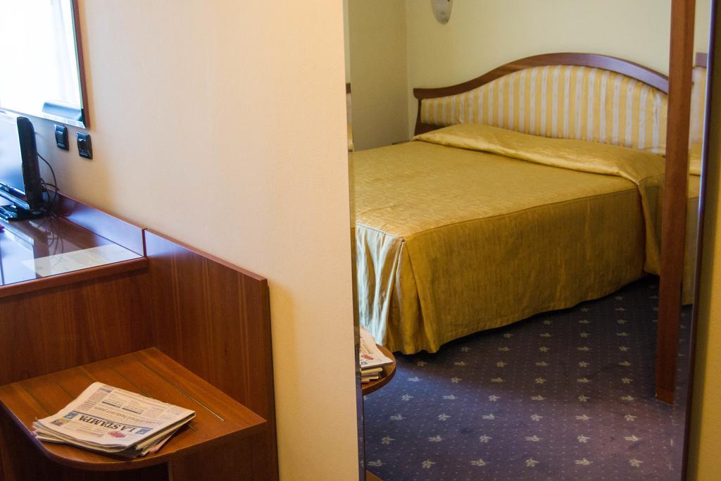 Hotel San Clemente SantʼArcangelo di Romagna Buitenkant foto